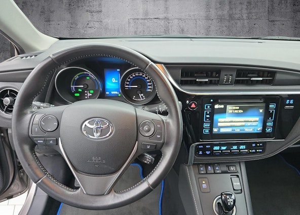 Vehicle image 4 Vehicle image 4