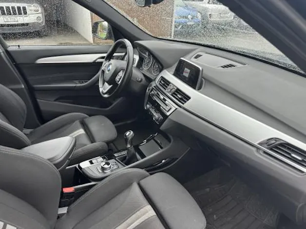 BMW X1 sDrive 18i Sport Line