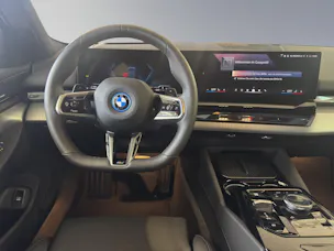 BMW 550e xDrive M Sport