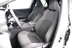 Vehicle image TOYOTA C-HR 1.8 HEV Trend