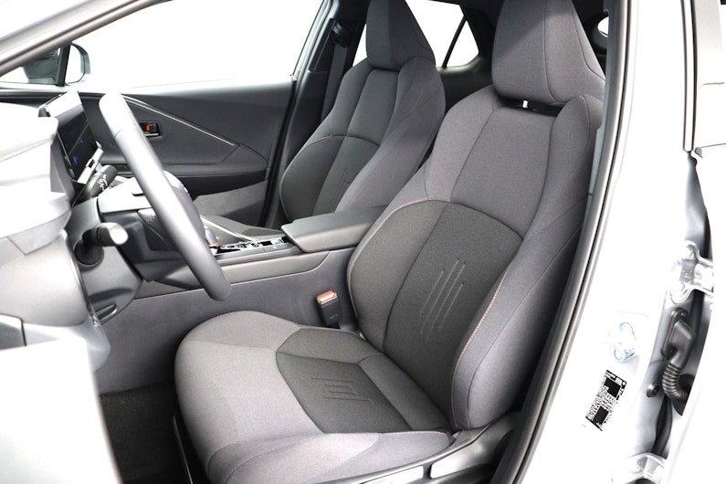 Vehicle image TOYOTA C-HR