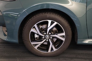 Vehicle image TOYOTA Yaris 1.5 VVT-i HSD Trend