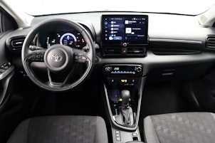 Vehicle image TOYOTA Yaris 1.5 VVT-i HSD Trend