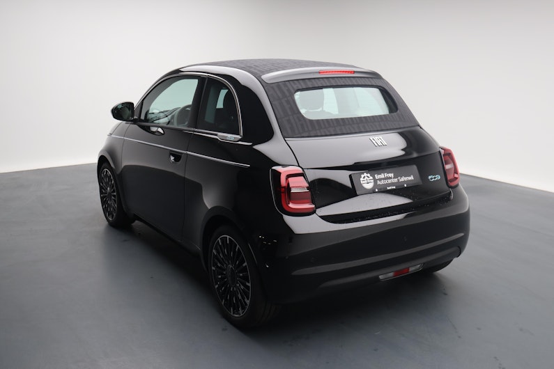 Vehicle image FIAT 500