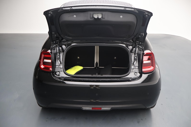 Vehicle image FIAT 500