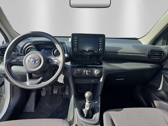 Vehicle image 10