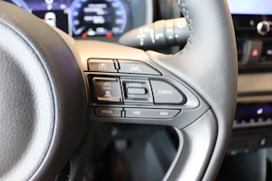 Vehicle image TOYOTA Yaris 1.5 VVT-i HSD Premium