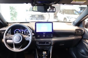 Vehicle image TOYOTA Yaris 1.5 VVT-i HSD Premium