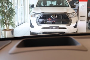 Vehicle image TOYOTA Yaris 1.5 VVT-i HSD Premium