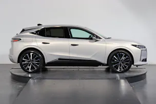 DS Automobiles No4 E-Tense Étoile Alcantara