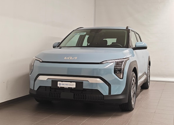 First vehicle image First vehicle image