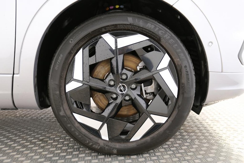 Vehicle image OPEL GRANDLAND