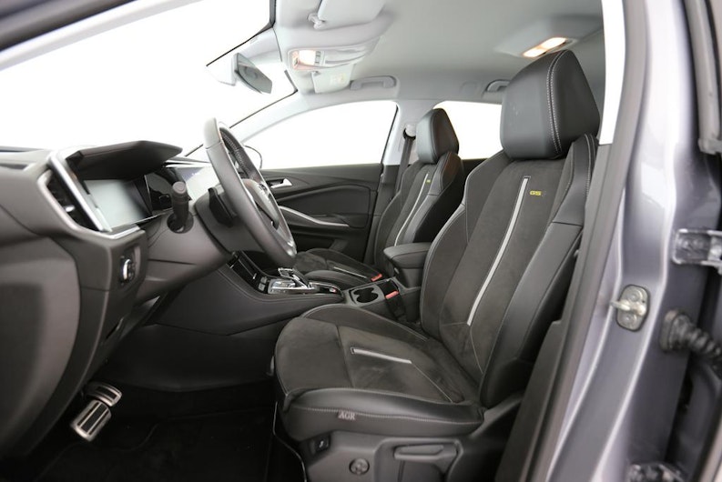 Vehicle image OPEL GRANDLAND