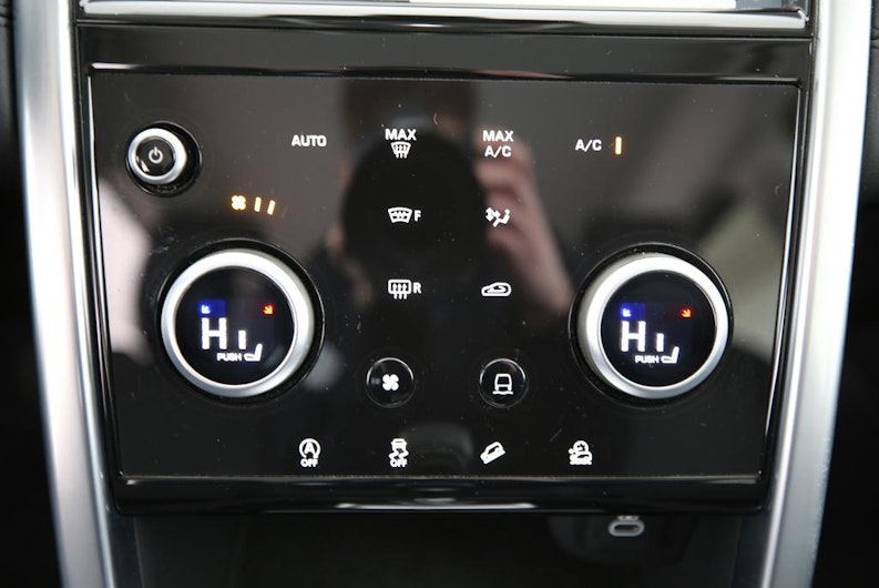 Vehicle image LAND ROVER DISCOVERY SPORT