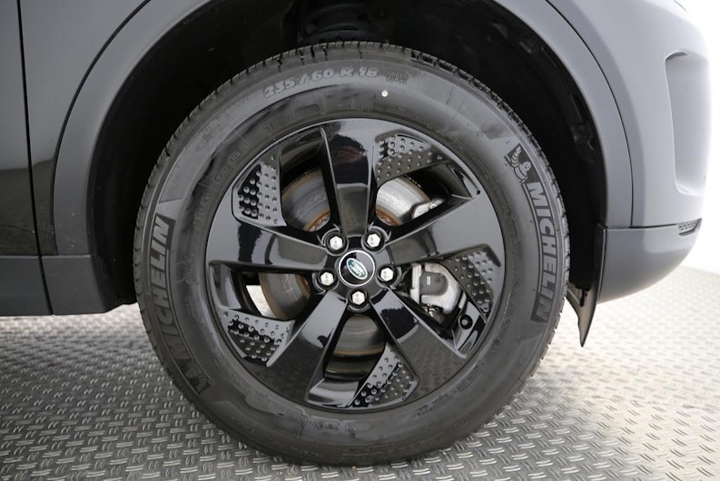 Vehicle image LAND ROVER DISCOVERY SPORT