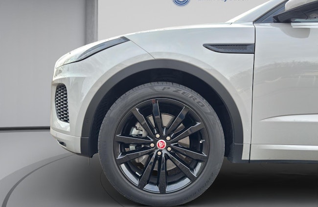 Vehicle image 16 Vehicle image 16