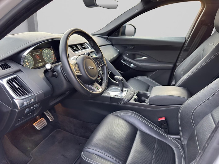 Vehicle image JAGUAR E-PACE