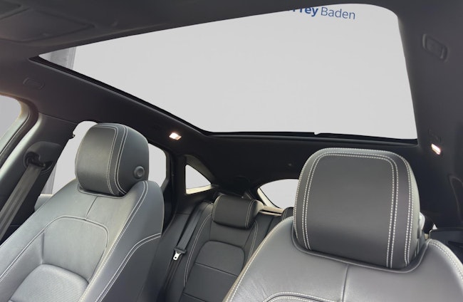 Vehicle image 17 Vehicle image 17