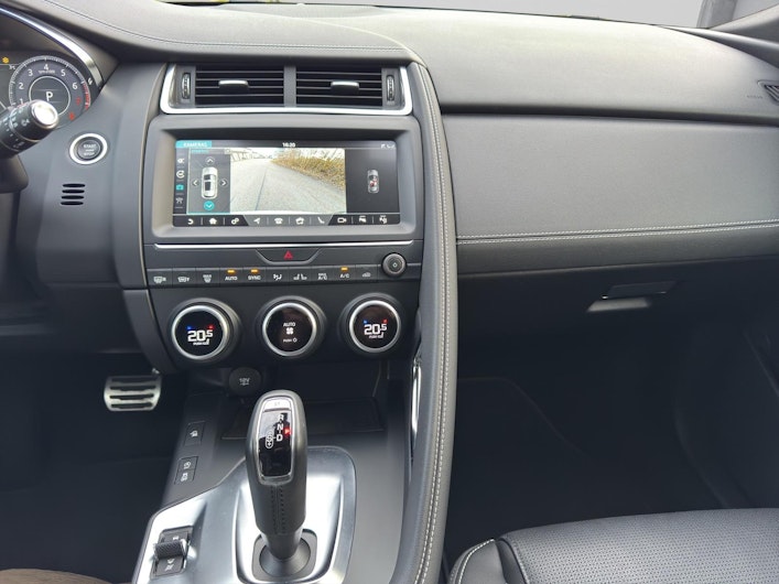 Vehicle image JAGUAR E-PACE