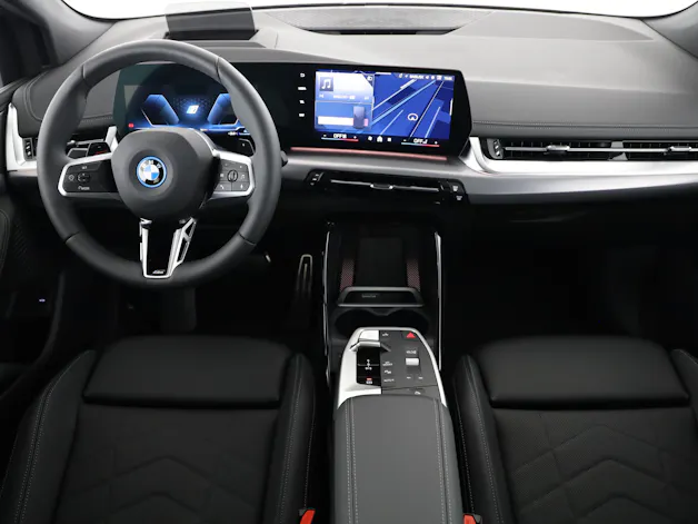 BMW 230e xDrive paddles Active Tourer