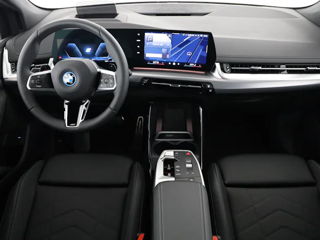 BMW 230e xDrive paddles Active Tourer