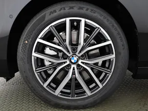 BMW 230e xDrive paddles Active Tourer