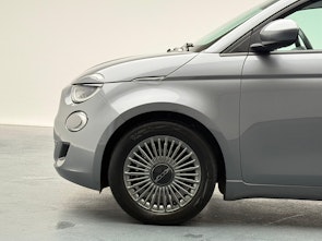 Vehicle image FIAT 500 Cabrio Icon