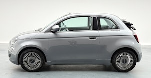 Vehicle image FIAT 500 Cabrio Icon