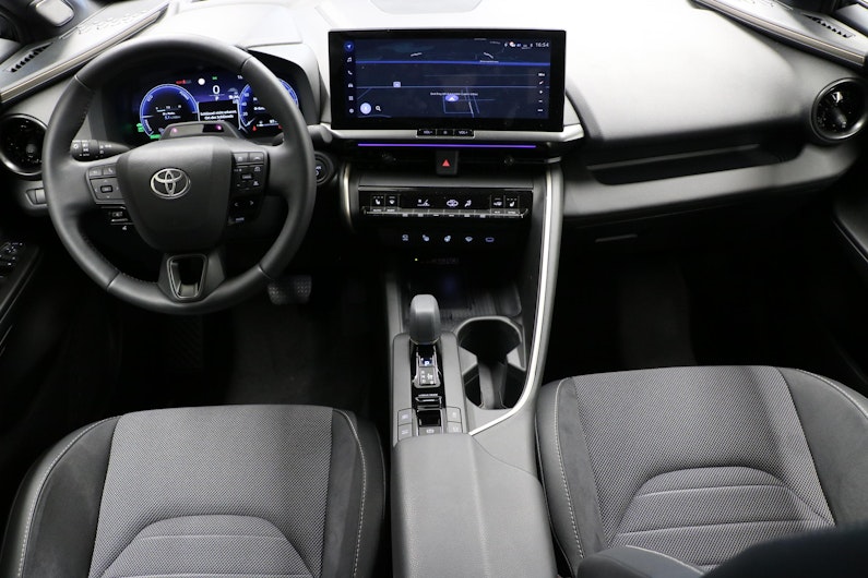 Vehicle image TOYOTA C-HR