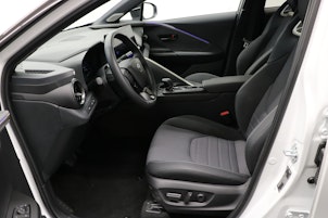 Vehicle image TOYOTA C-HR 2.0 PHEV Style