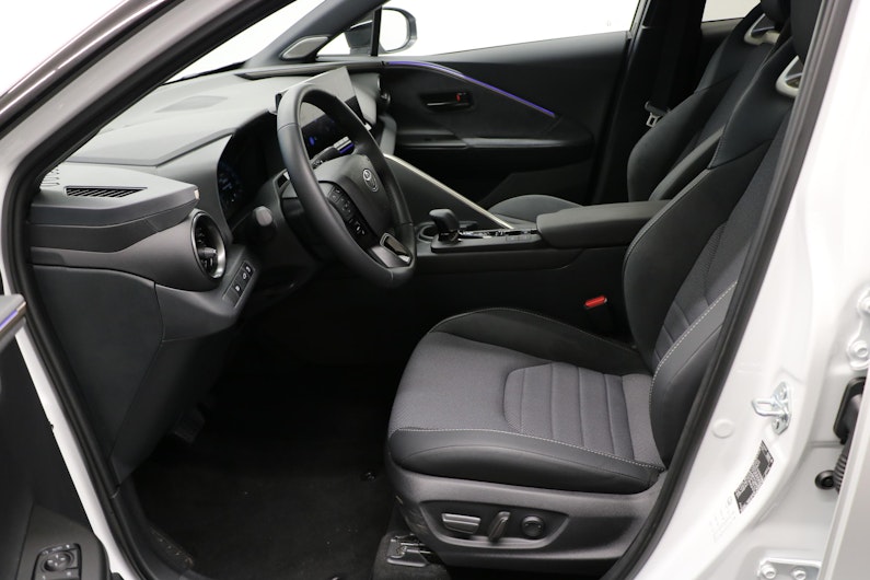 Vehicle image TOYOTA C-HR