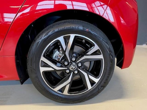 Vehicle image 7 Vehicle image 7