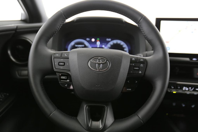 Vehicle image TOYOTA C-HR