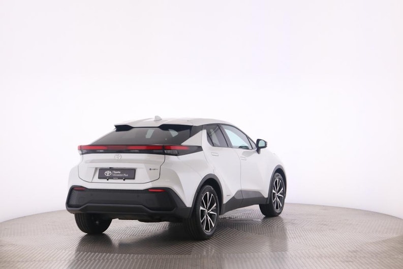 Vehicle image TOYOTA C-HR