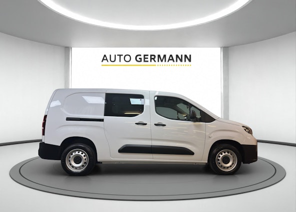 Vehicle image 6 Vehicle image 6