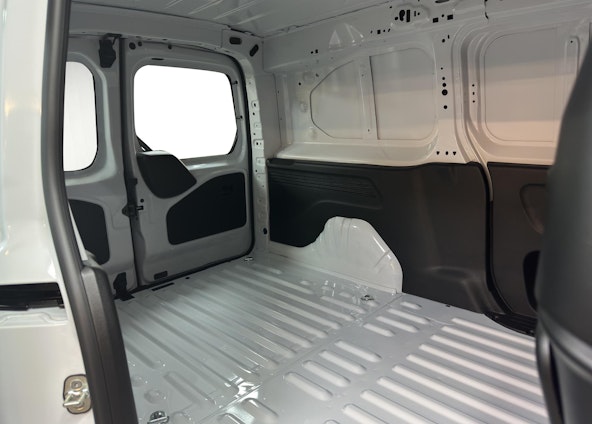 Vehicle image 8 Vehicle image 8