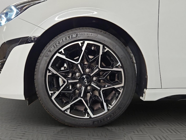 Vehicle image KIA CEED