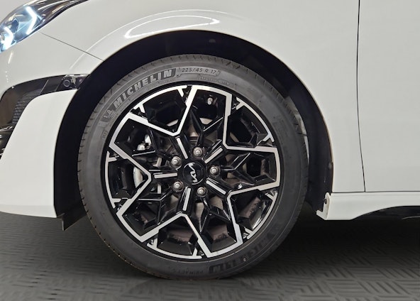 Vehicle image 10 Vehicle image 10