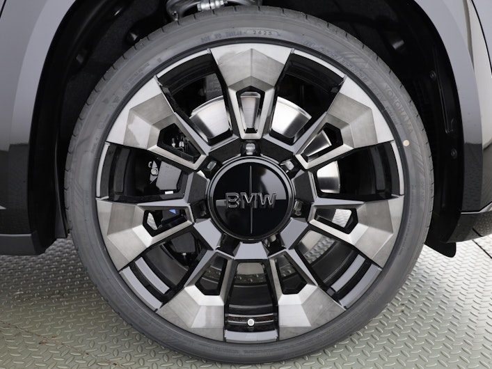 Vehicle image BMW XM