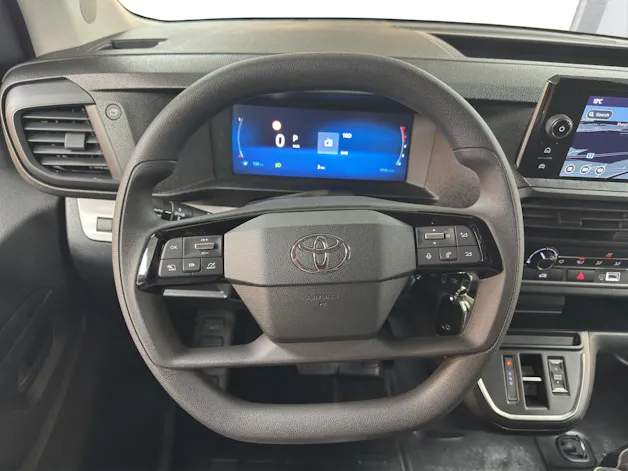 Toyota PROACE Van L1 2.2 D Advanced