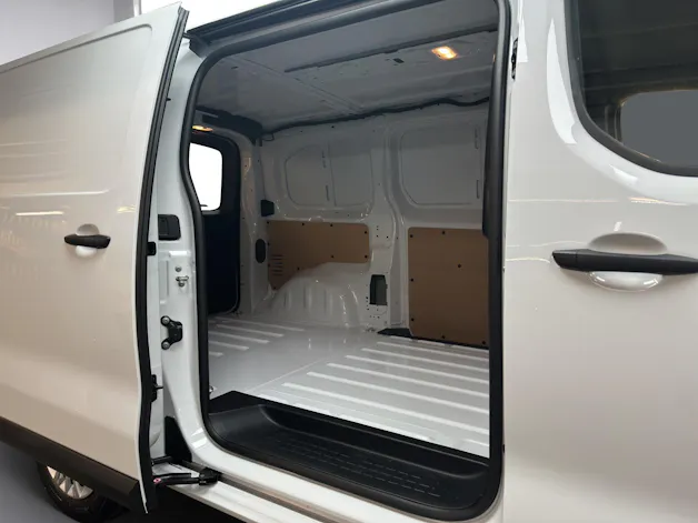 Toyota PROACE Van L1 2.2 D Advanced