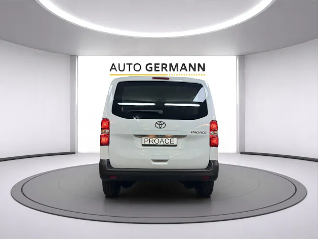 Toyota PROACE Van L1 2.2 D Advanced