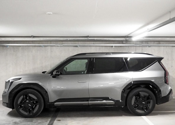 Vehicle image 3 Vehicle image 3