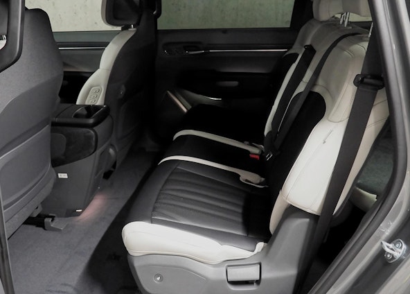 Vehicle image 8 Vehicle image 8