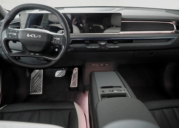 Vehicle image 9 Vehicle image 9