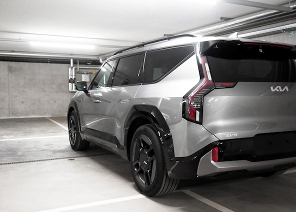 Vehicle image 15 Vehicle image 15