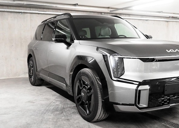 Vehicle image 13 Vehicle image 13