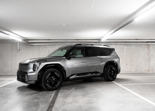 First vehicle image First vehicle image