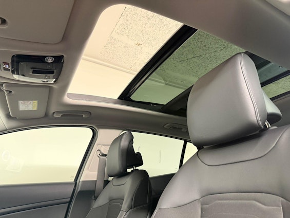 Vehicle image 5 Vehicle image 5