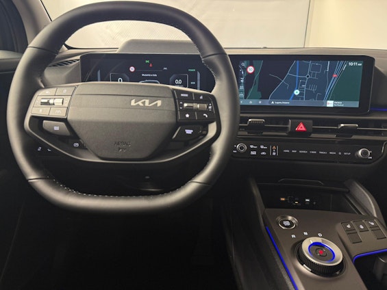 Vehicle image 6 Vehicle image 6